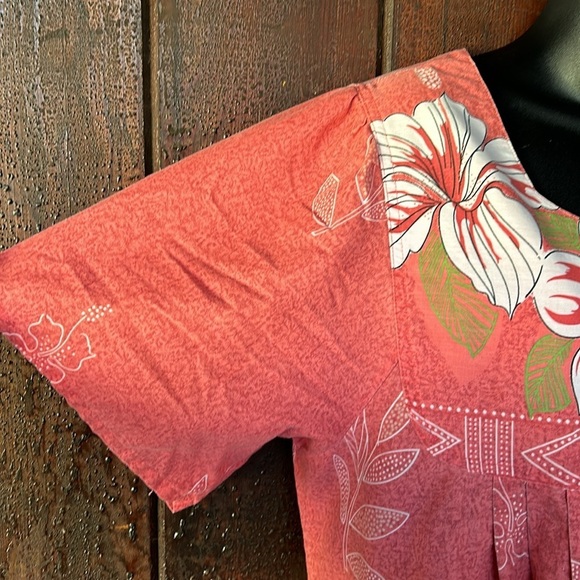Vintage Hawaiian Tropical Coral Pink Cotton Short Sleeve Midi Muumuu Housedress - Picture 3 of 11